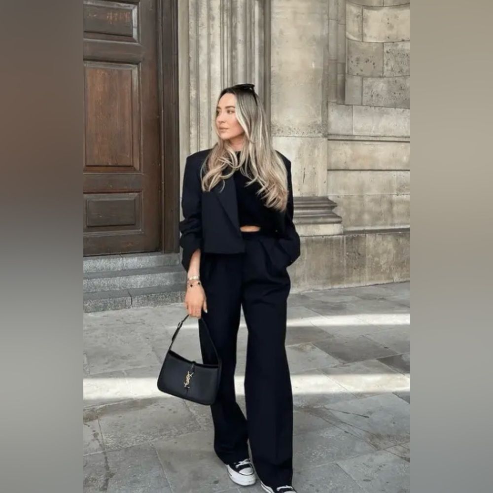 Live show, Love an all Black outfit! How to style black outfits inspiration - Picture 7 of 15